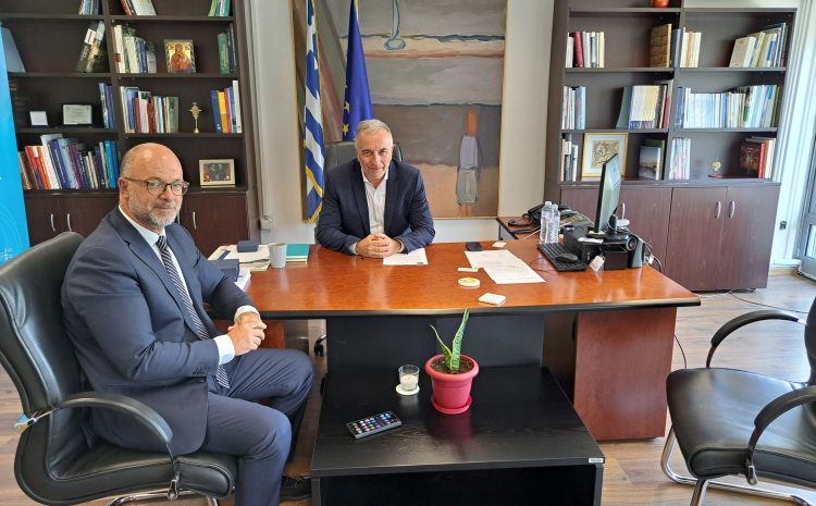 Συνάντηση του Υφυπουργού Ανάπτυξης Σταύρου Καλαφάτη με τον Αντιπεριφερειάρχη Δυτικής Ελλάδας Τάκη Παπαδόπουλο