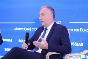 Σταύρος Καλαφάτης: “Συνδέουμε τα ερευνητικά κέντρα με τις ανάγκες της οικονομίας ώστε η νέα γνώση να μετατρέπεται σε παραγωγική δύναμη”