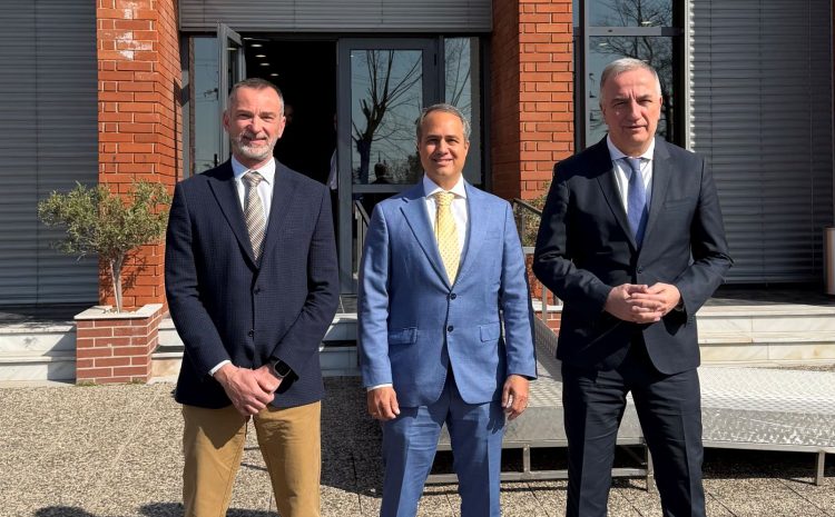  Επίσκεψη του Γενικού Προξένου των Η.Π.Α. στη Θεσσαλονίκη Τζέρι Ισμαήλ στο ΕΚΕΤΑ παρουσία του Υφυπουργού Ανάπτυξης Σταύρου Καλαφάτη